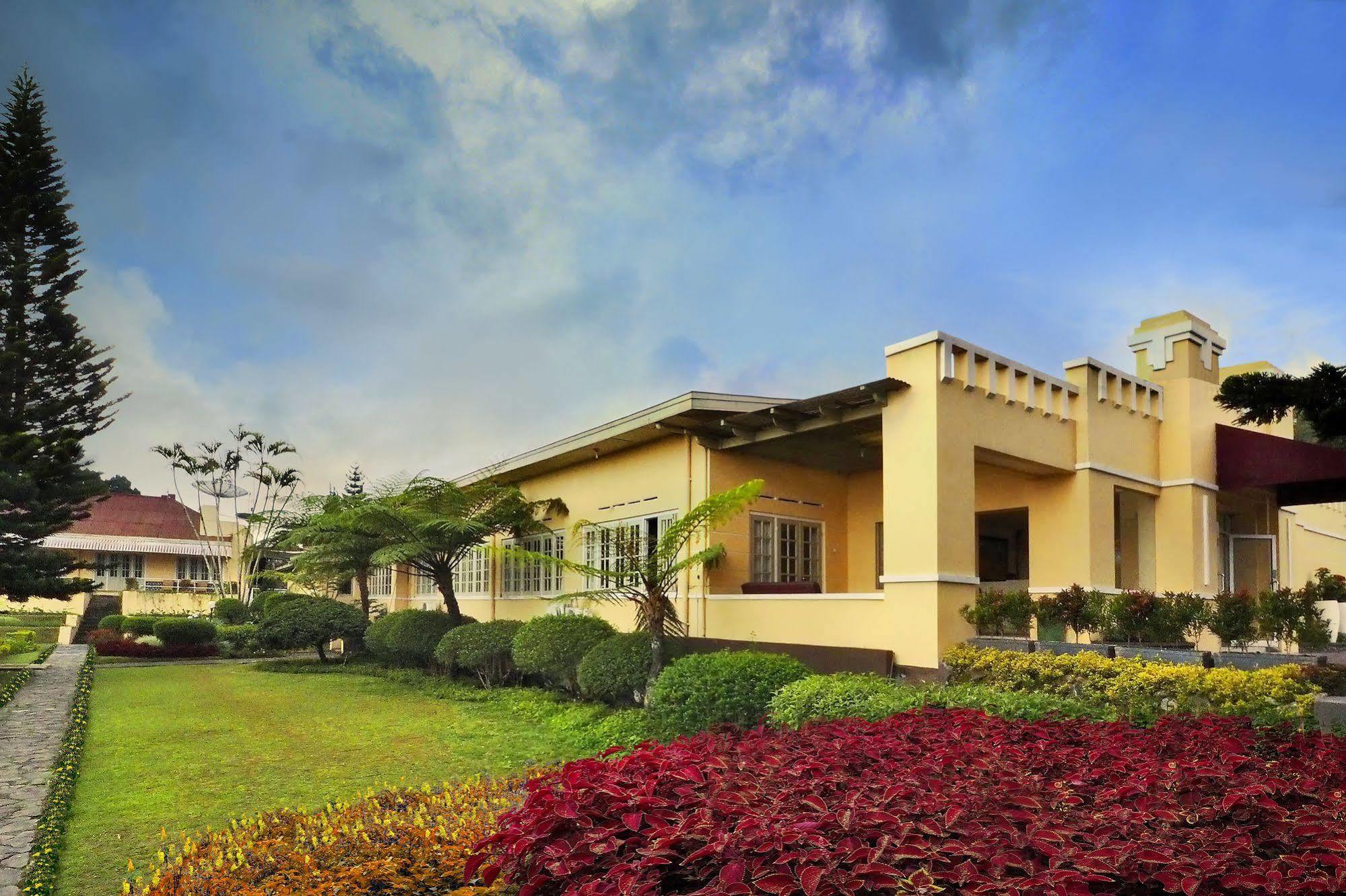 Hotel Indah Palace Tawangmangu Exteriér fotografie