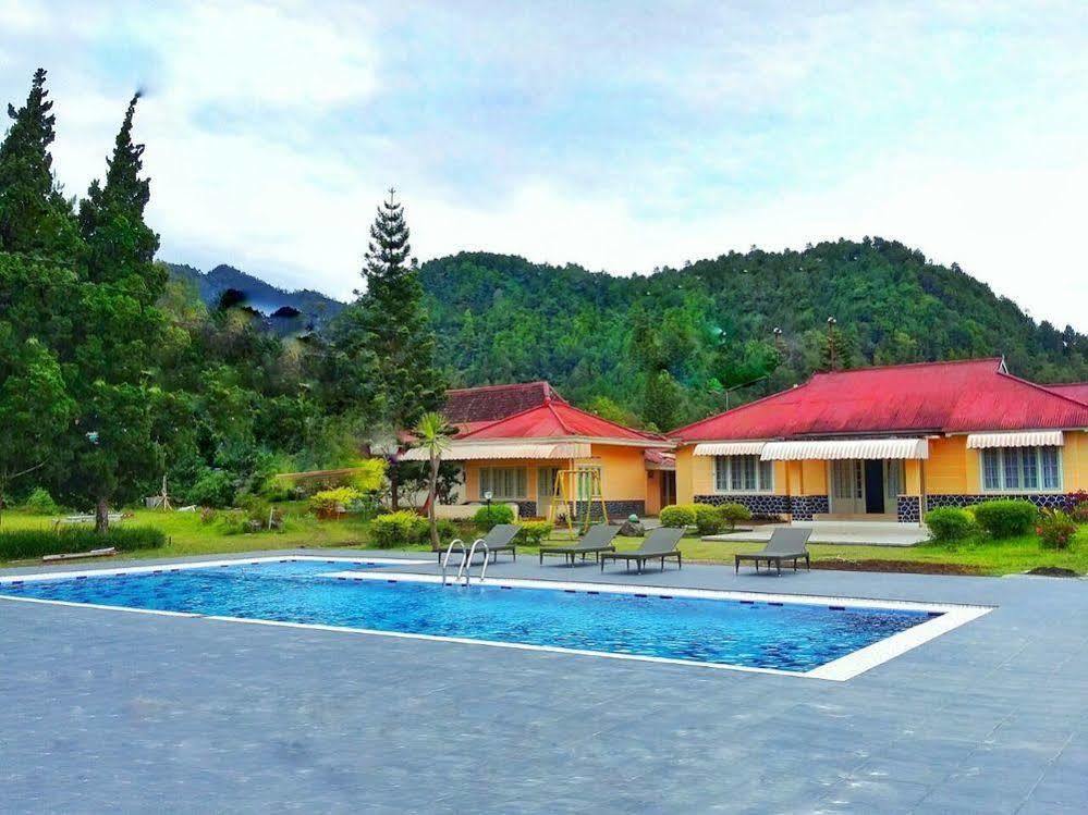 Hotel Indah Palace Tawangmangu Exteriér fotografie